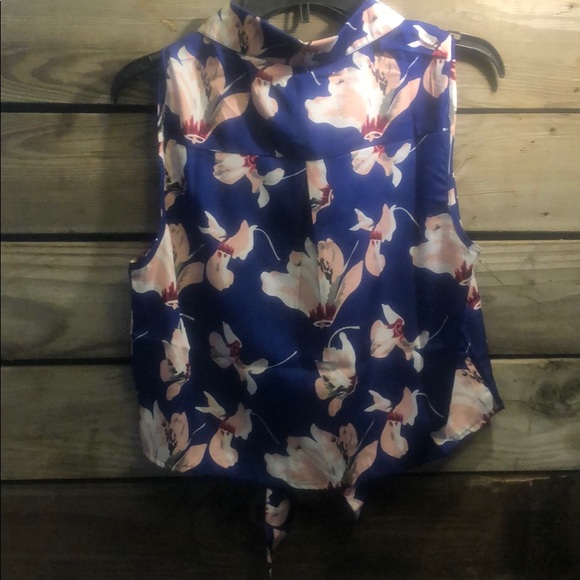 **SOLD**3/$20 Brave Soul Petite Tie front top - Picture 5 of 5